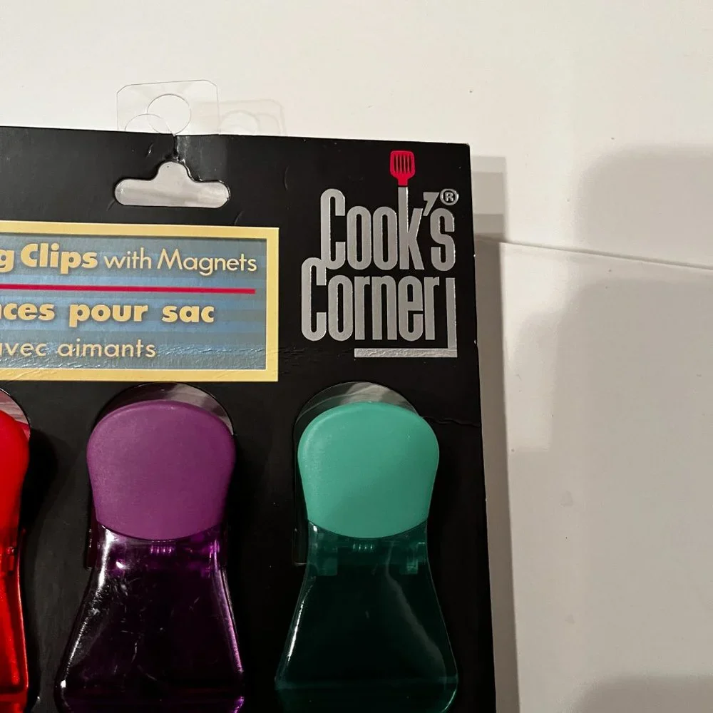 Magnetic‎ Chip Clips Multi-colored  - 2 packs of 6 clips for a total of 12 - NEW